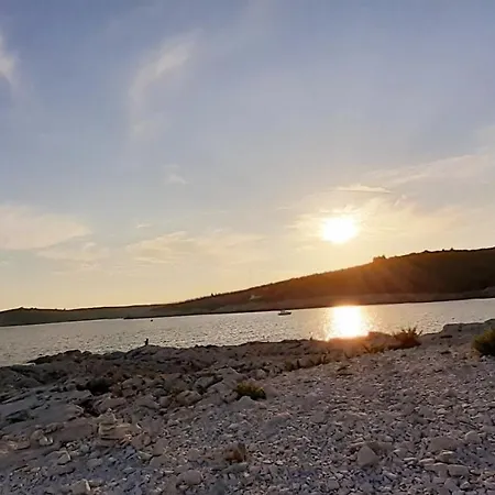 Lennida With Free Parking * Kavran