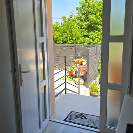 Apartament Lennida With Free Parking Kavran