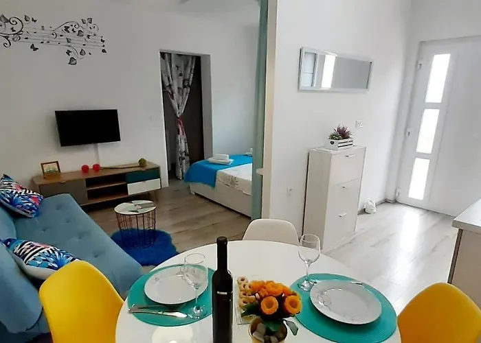 Lennida With Free Parking Appartement *