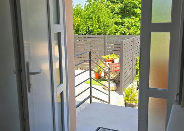 Appartement Lennida With Free Parking Kavran