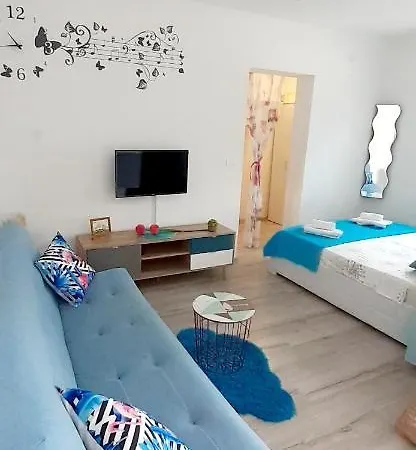 Lennida With Free Parking