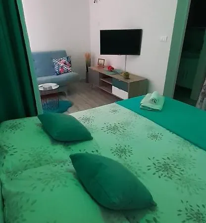 Lennida With Free Parking Apartment *