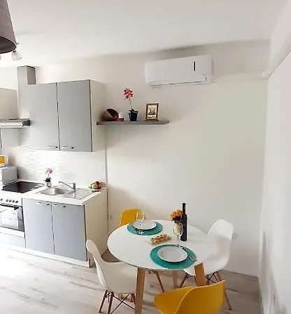 Apartment Lennida With Free Parking Kavran