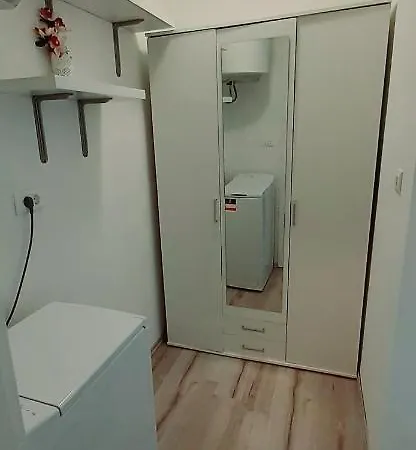 Apartment Lennida With Free Parking