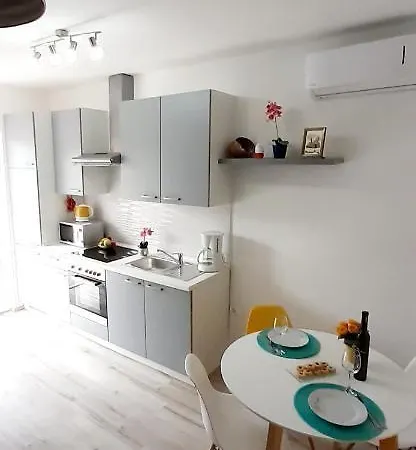 Apartment Lennida With Free Parking Kavran