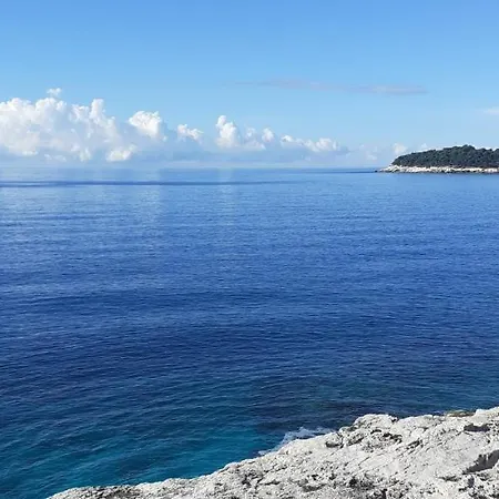 Lennida With Free Parking