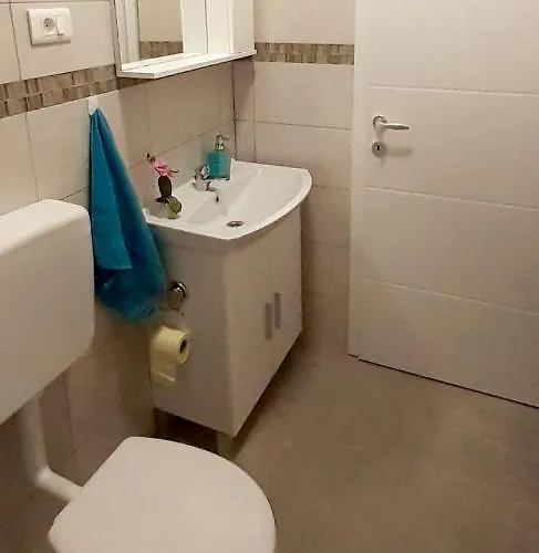 Lejlighed Lennida With Free Parking *