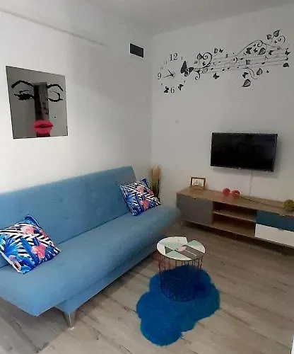 Lejlighed Lennida With Free Parking *